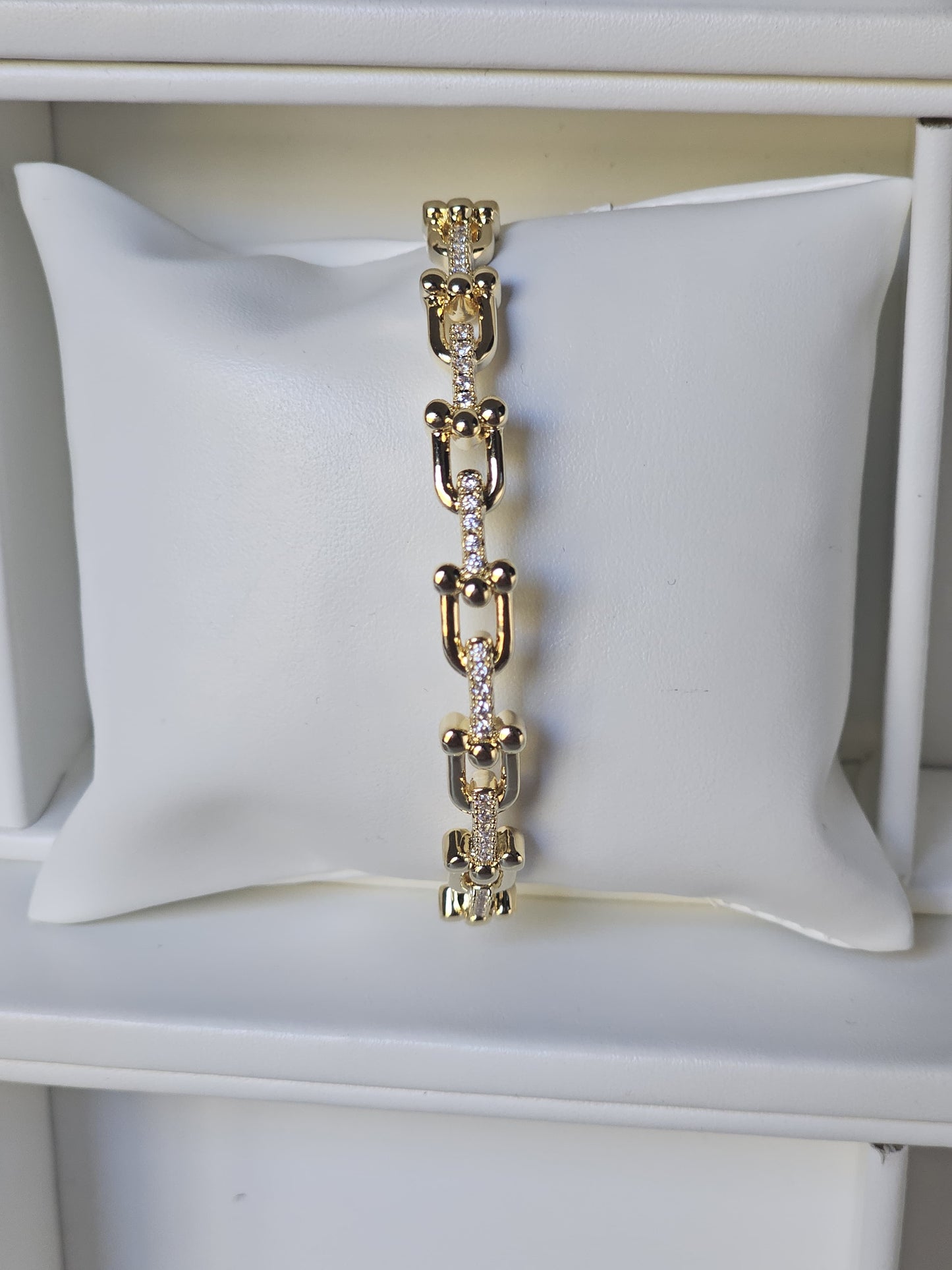 Modern Chain-Inspired Open Cuff Bracelet