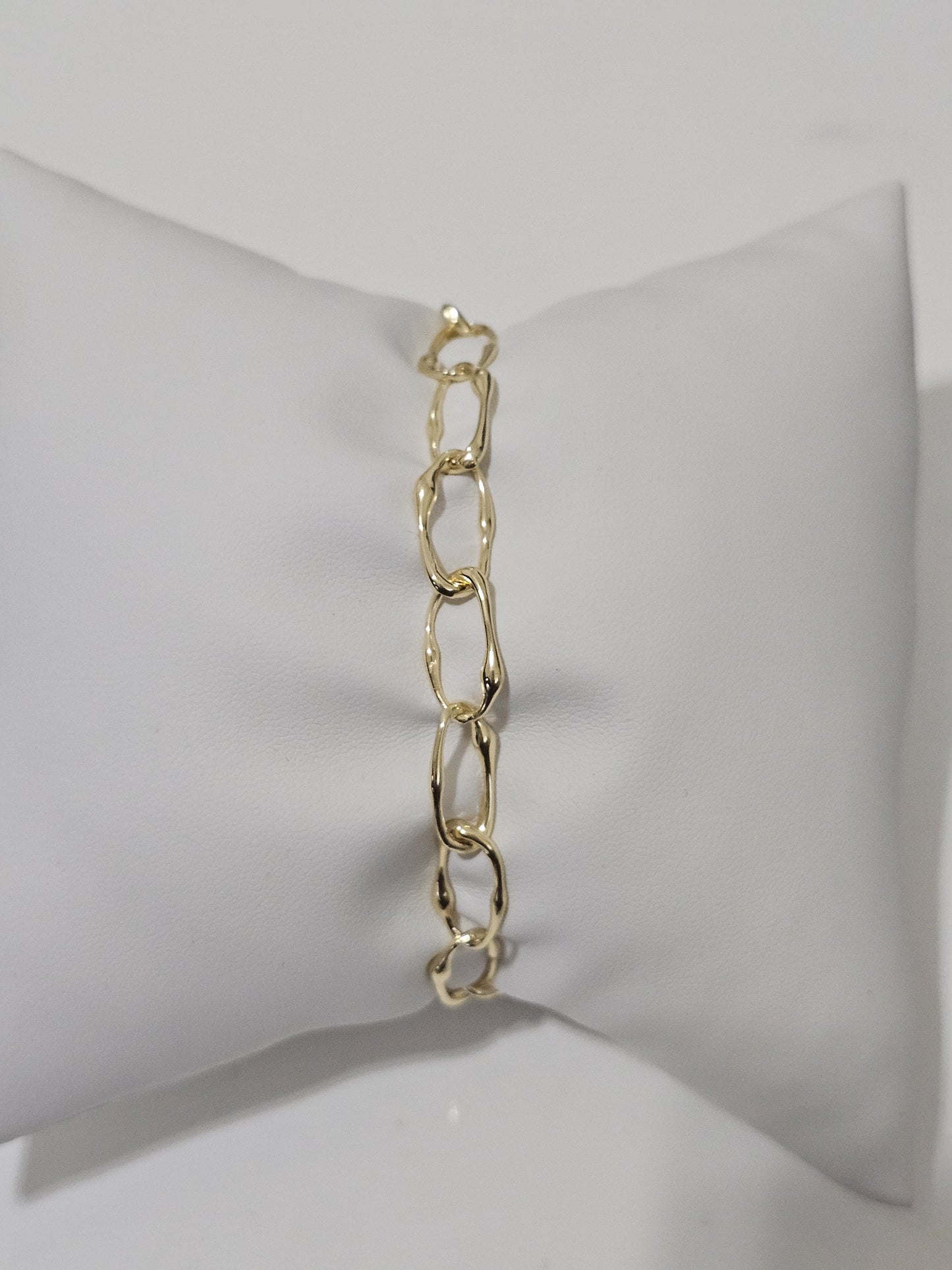Luxe Magnetic Rectangular Link Gold Bracelet – Bold Statement Chain
