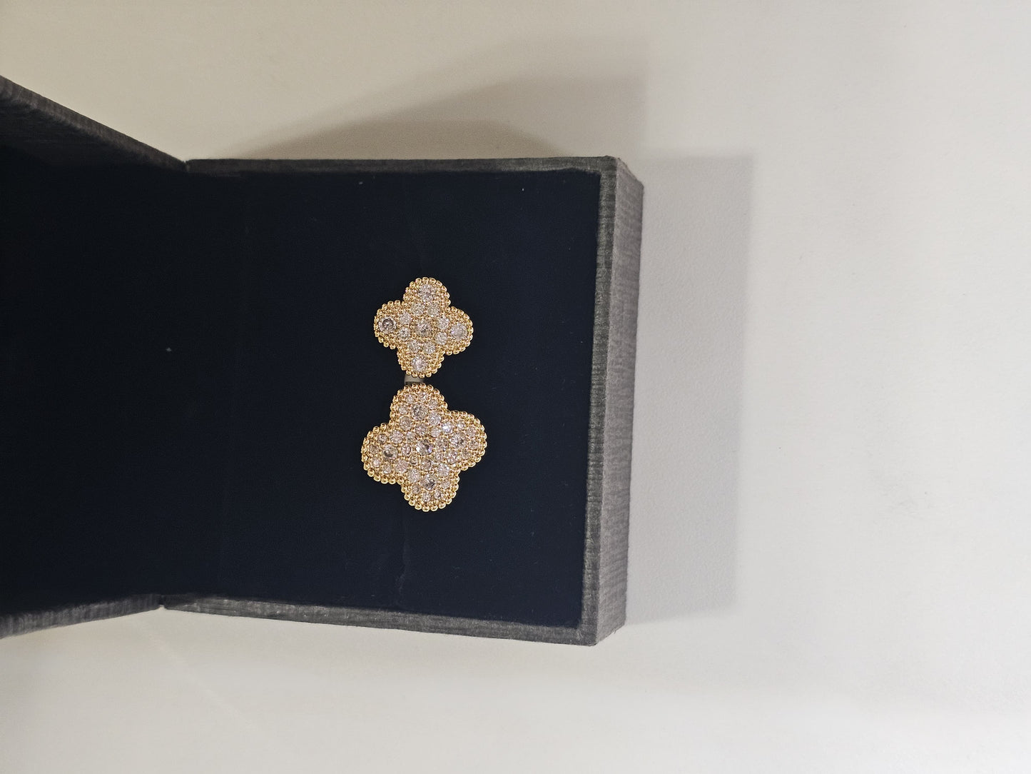Double Clover Ring – Elegant Two Clover Head Design