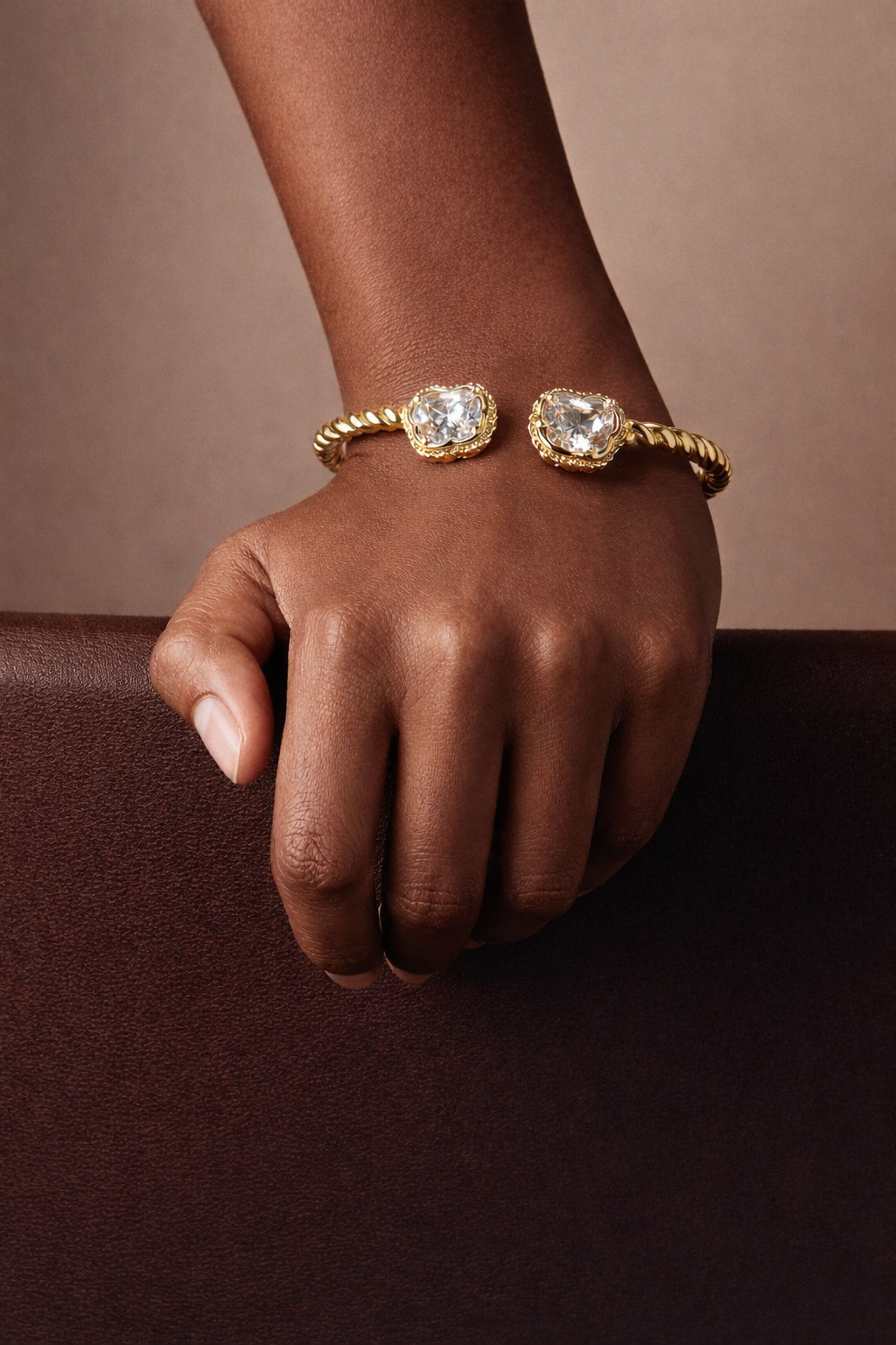 2 Clover Bracelet with Big Stone Head – Luxury Adjustable Charm Bracelet for Women