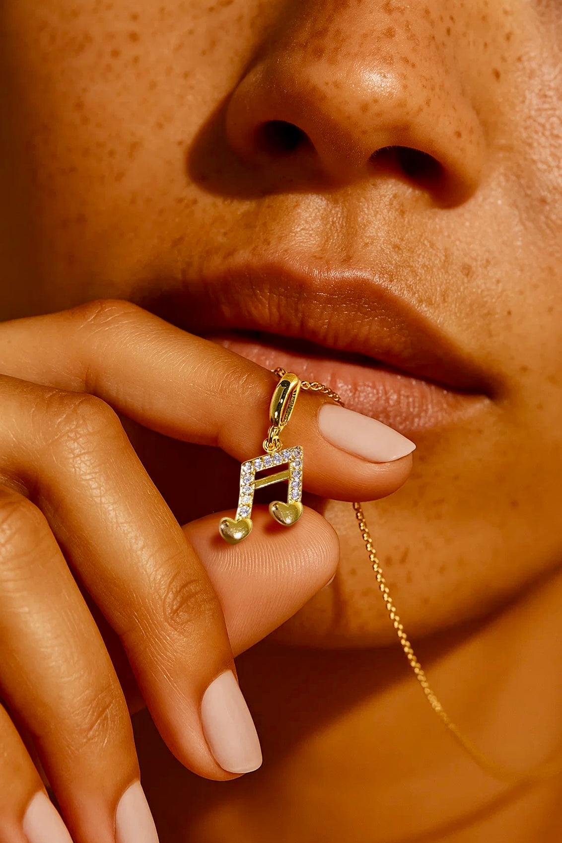 Feel the Rhythm: Beam Pendant for Music Lovers