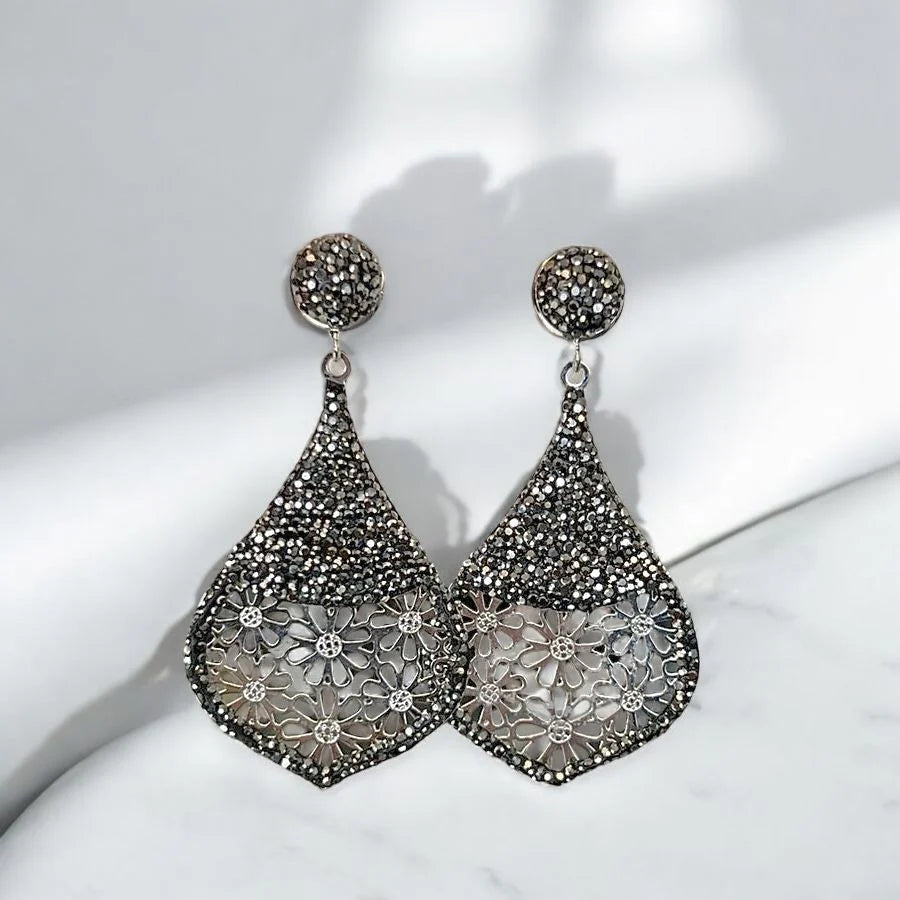 18K Gold/Silver Plated Australian Crystal Pear Design Earrings