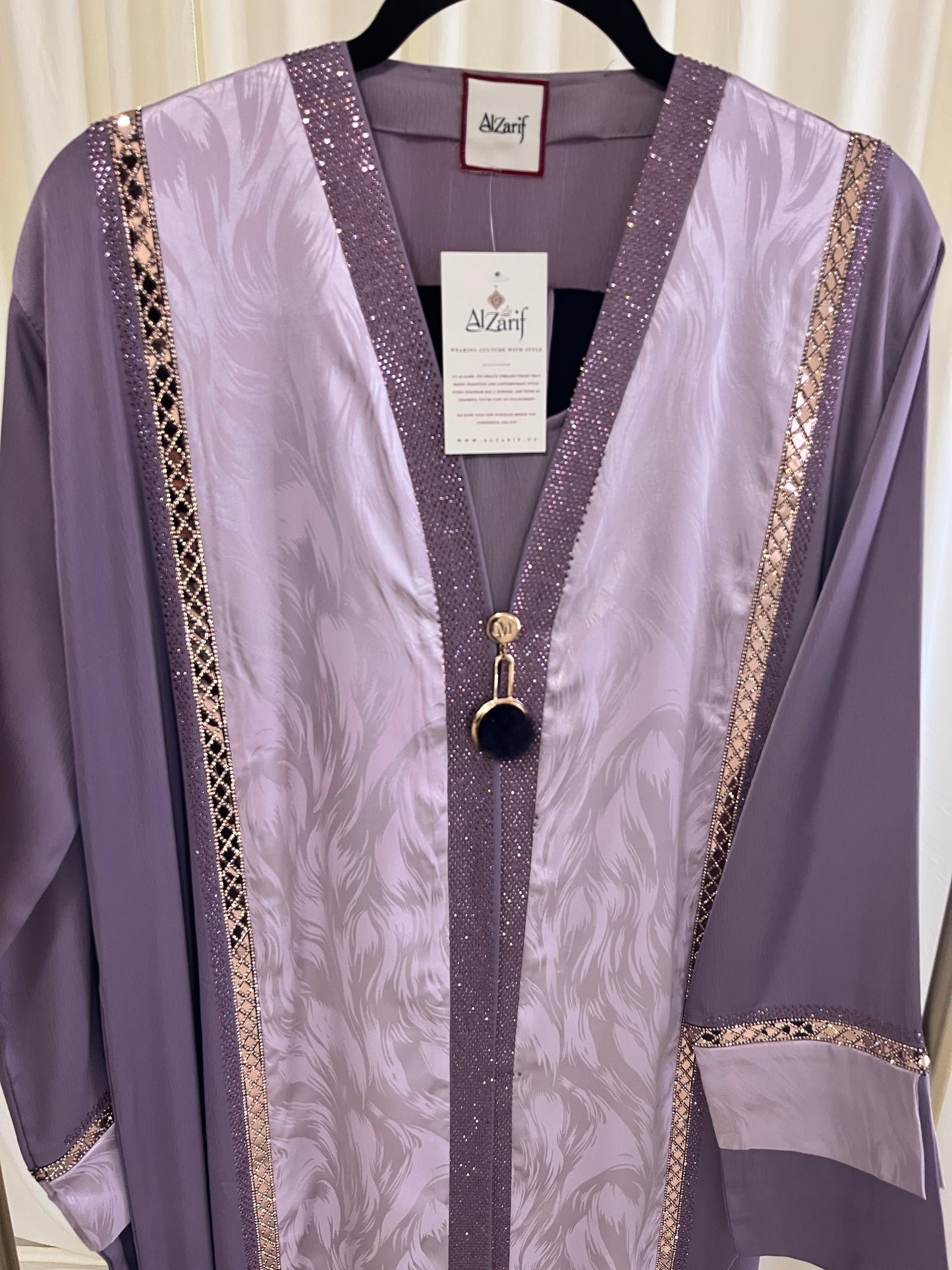Dusty Lavender Jacquard Panel Closed Abaya with Gold Trim