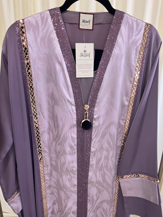 Dusty Lavender Jacquard Panel Closed Abaya with Gold Trim