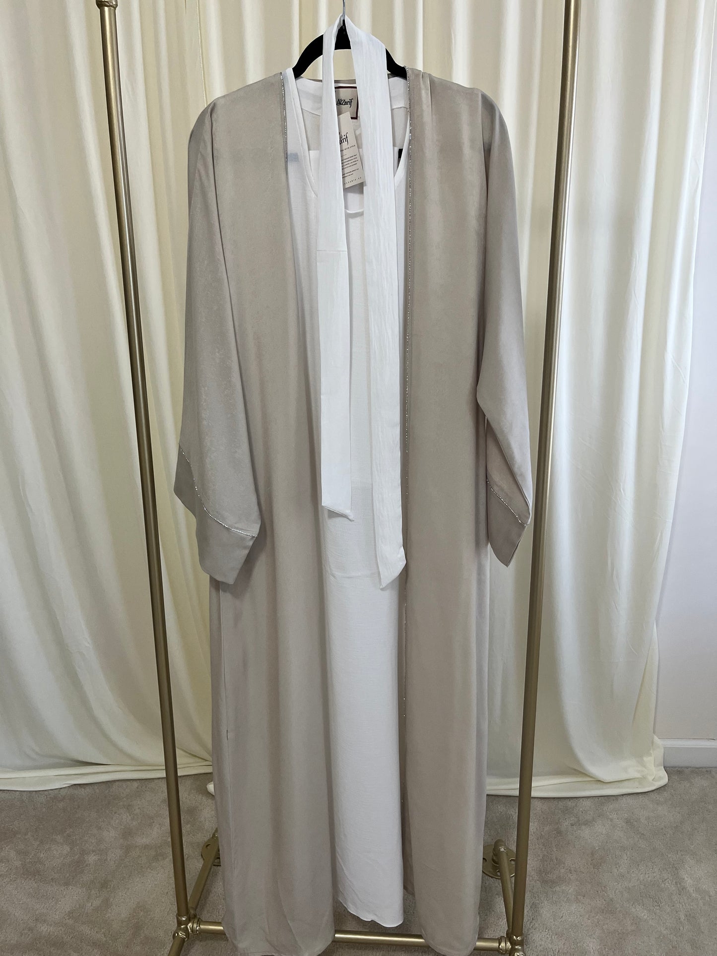 Luxury Champagne Satin Open Abaya – Minimal Elegant Kimono Style