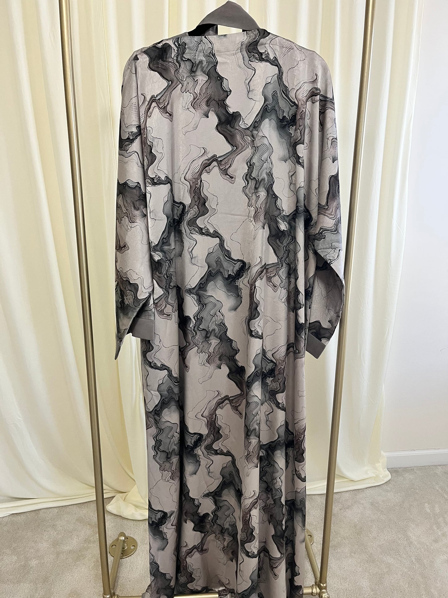 Smoke & Silver Liquid Marble & Mocha Luxe 2-Piece Tie dye Abaya Set
