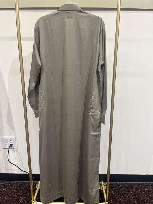 Olive Mist Classic Thobe – Premium Mandarin Collar Edition