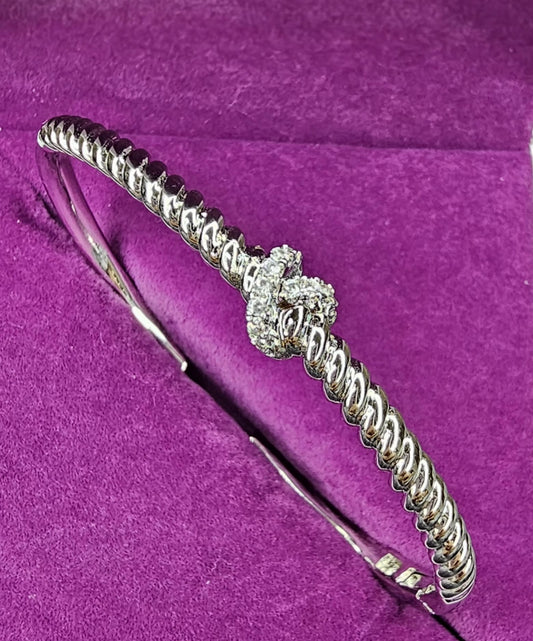 Eternal Bond Love Knot Bracelet with CZ - A Symbol of Everlasting Love