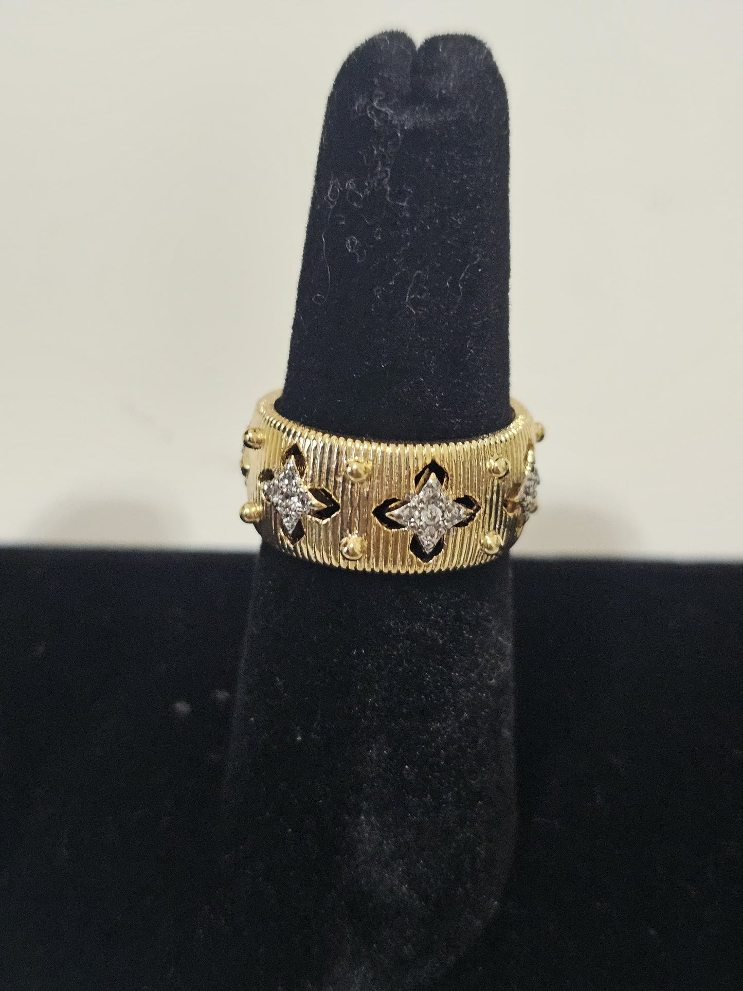 Gold Motif Ring