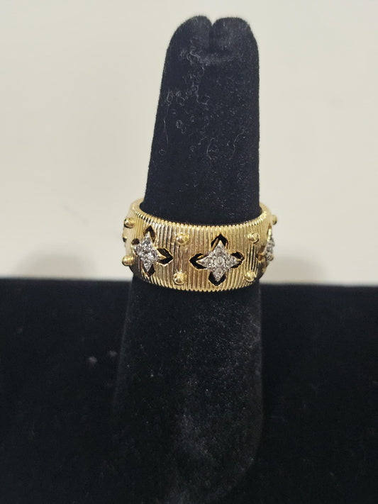 Gold Motif Ring