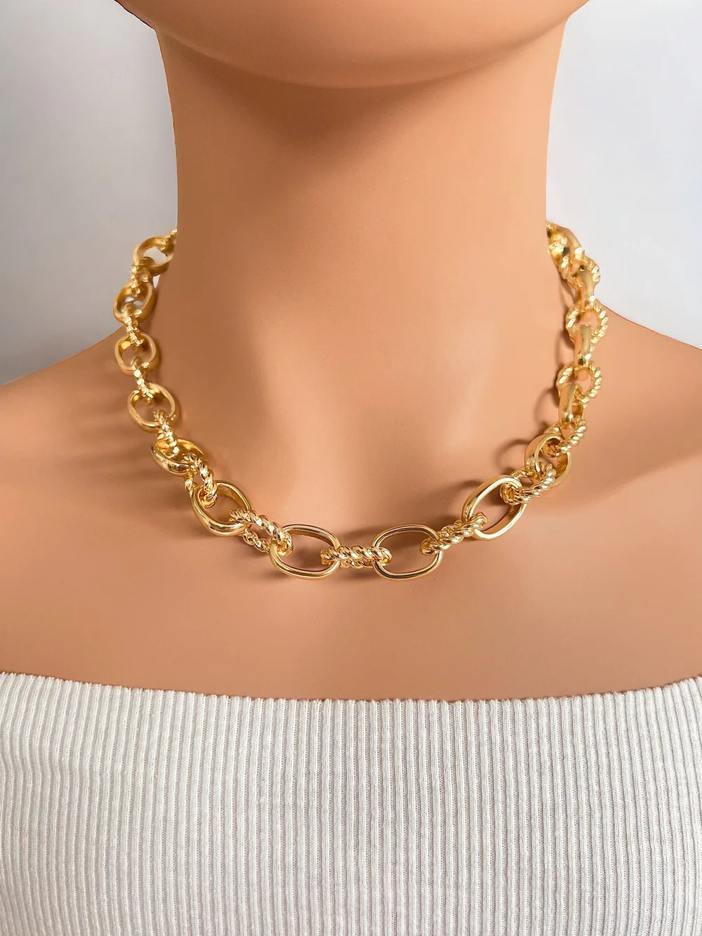 18K Gold/Silver/Two Tone 10MM Alternate Twisted Oval Necklace