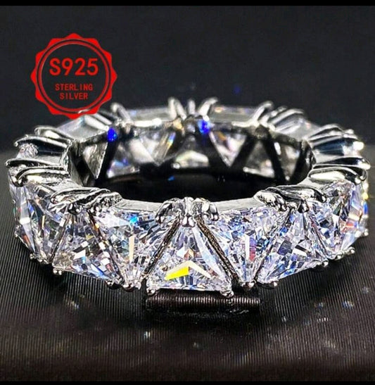 SILVER RING TRIANGLE CUT