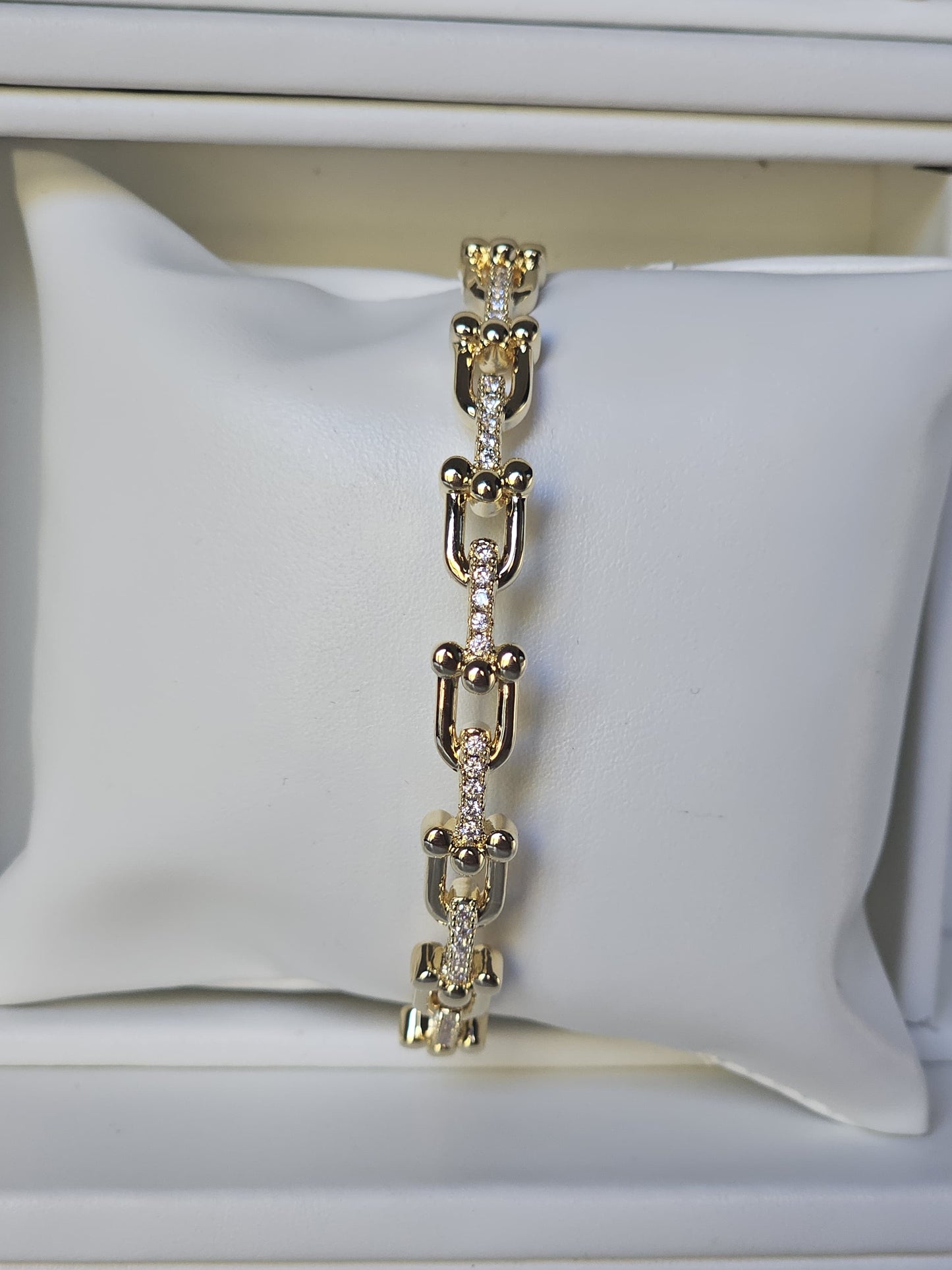 Modern Chain-Inspired Open Cuff Bracelet